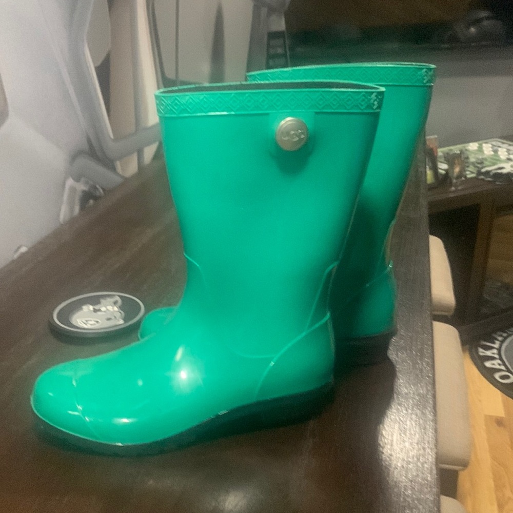 Women UGG rain boots